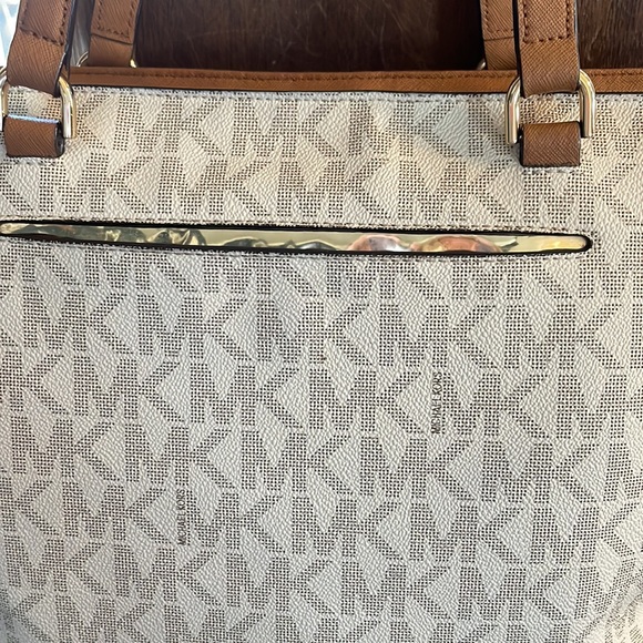 Michael Kors Frame out Item Leather Trim Vanilla NS Handbag - Picture 8 of 17